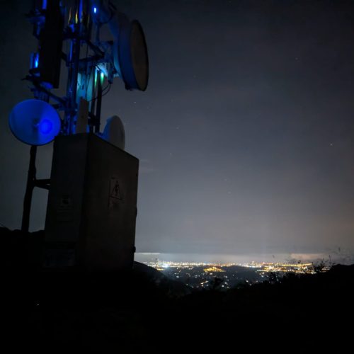 Antena-airMAX-noche-FibraSky